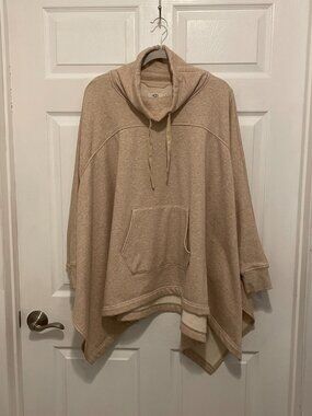 UGG Women’s Charlynne Funnel Neck Pullover Poncho M/L Oatmeal